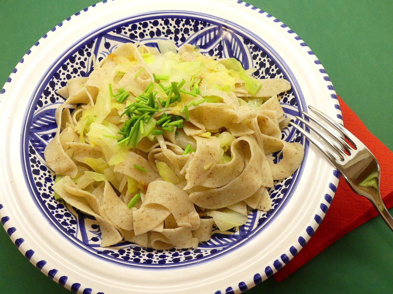 生熟食物分开存放，守护舌尖上的安全
